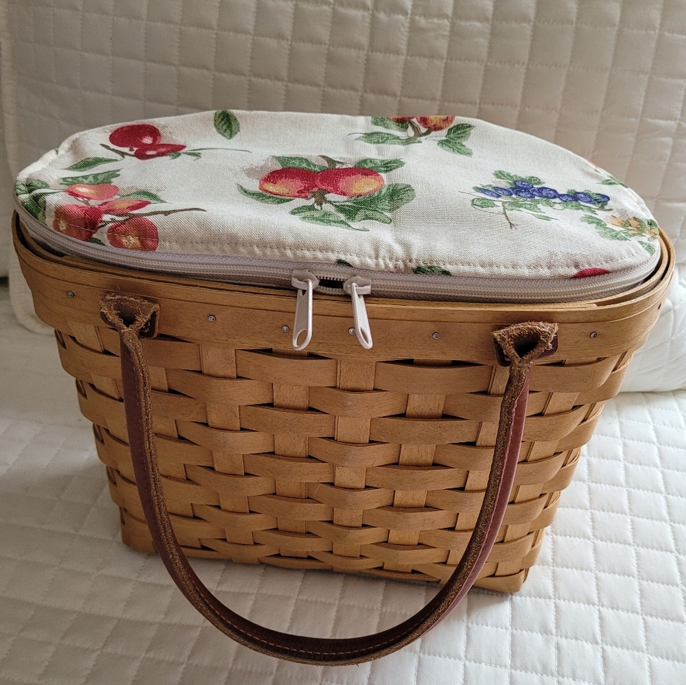 Longaberger Medium Boardwalk Basket Purse with Protector and 7 Liners, GUC - Picture 10 of 15